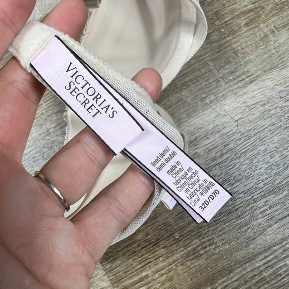 Tan Victorias secret lined demi bra - Picture 6 of 6
